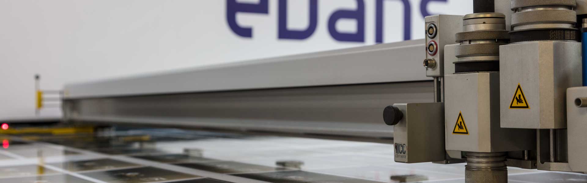 Zund Wide Format Finishing Table - Evans Graphics
