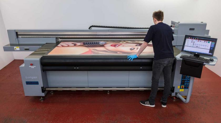 Flatbed Printing Technology - Evans Graphics